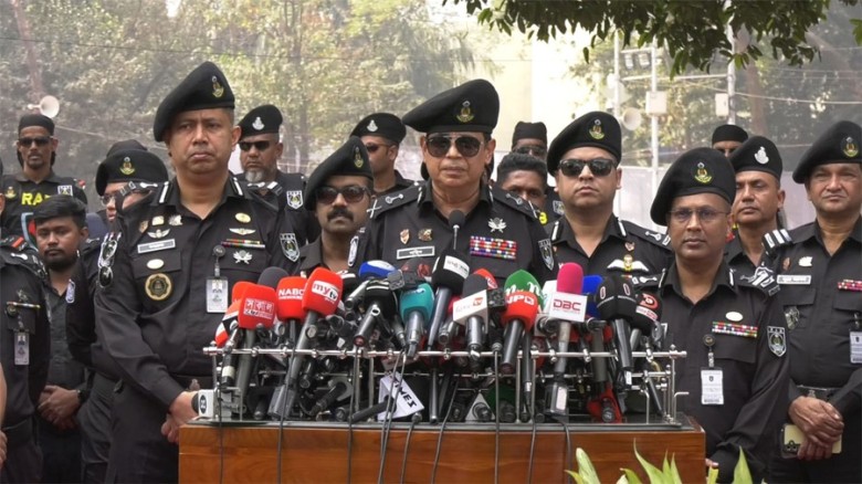 একুশে ফেব্রুয়ারি ঘিরে সারাদেশে কঠোর নিরাপত্তার ব্যবস্থা