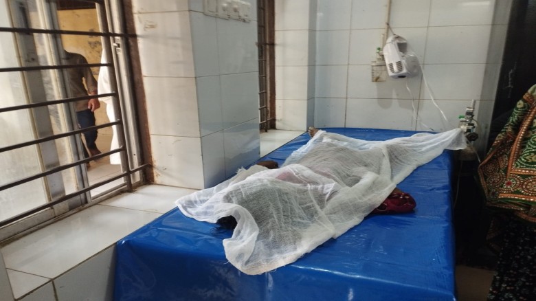 নেত্রকোনার বারহাট্টায় ঝোলানো অবস্থায় শিশুকে উদ্বার: হাসপাতালে নেওয়ার পর মৃত্যু...